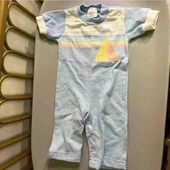 Vintage made in the USA baby boy one piece bodysuit sailboat embroidered rainbow - Picture 1 of 3